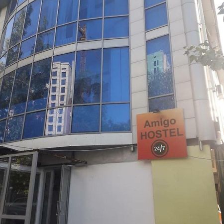 Amigo Hostel Almaty Esterno foto