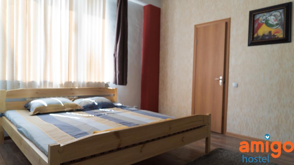 Amigo Hostel Almaty Esterno foto